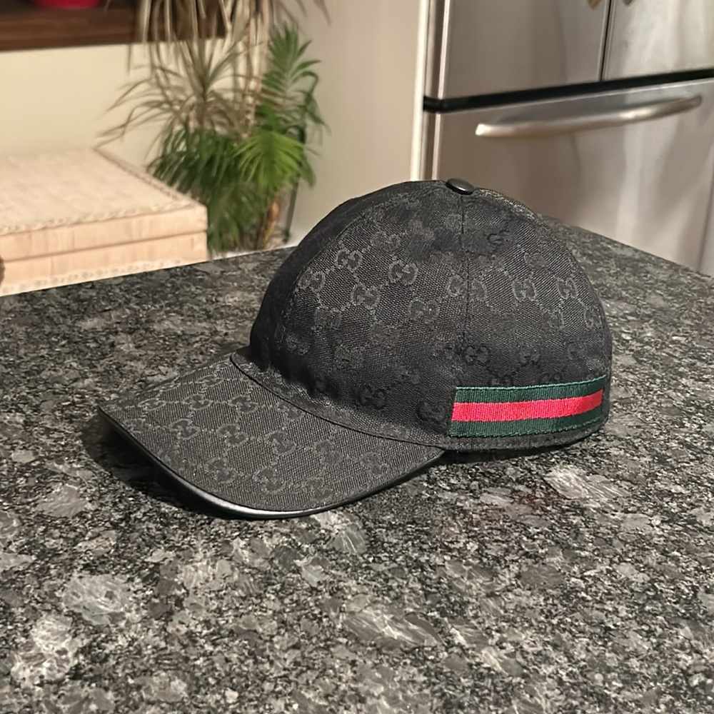 🦁 Gucci Signature GG Monogram Baseball Hat - Picture 3 of 16